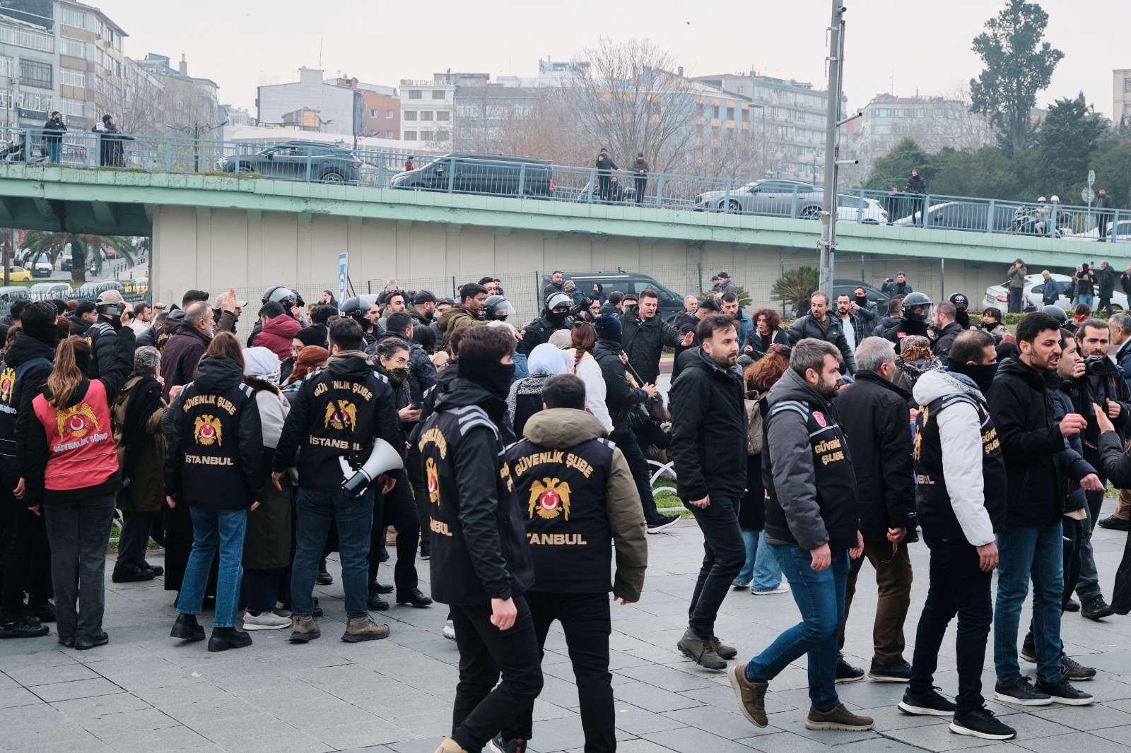 Çözüm sürecine barikat